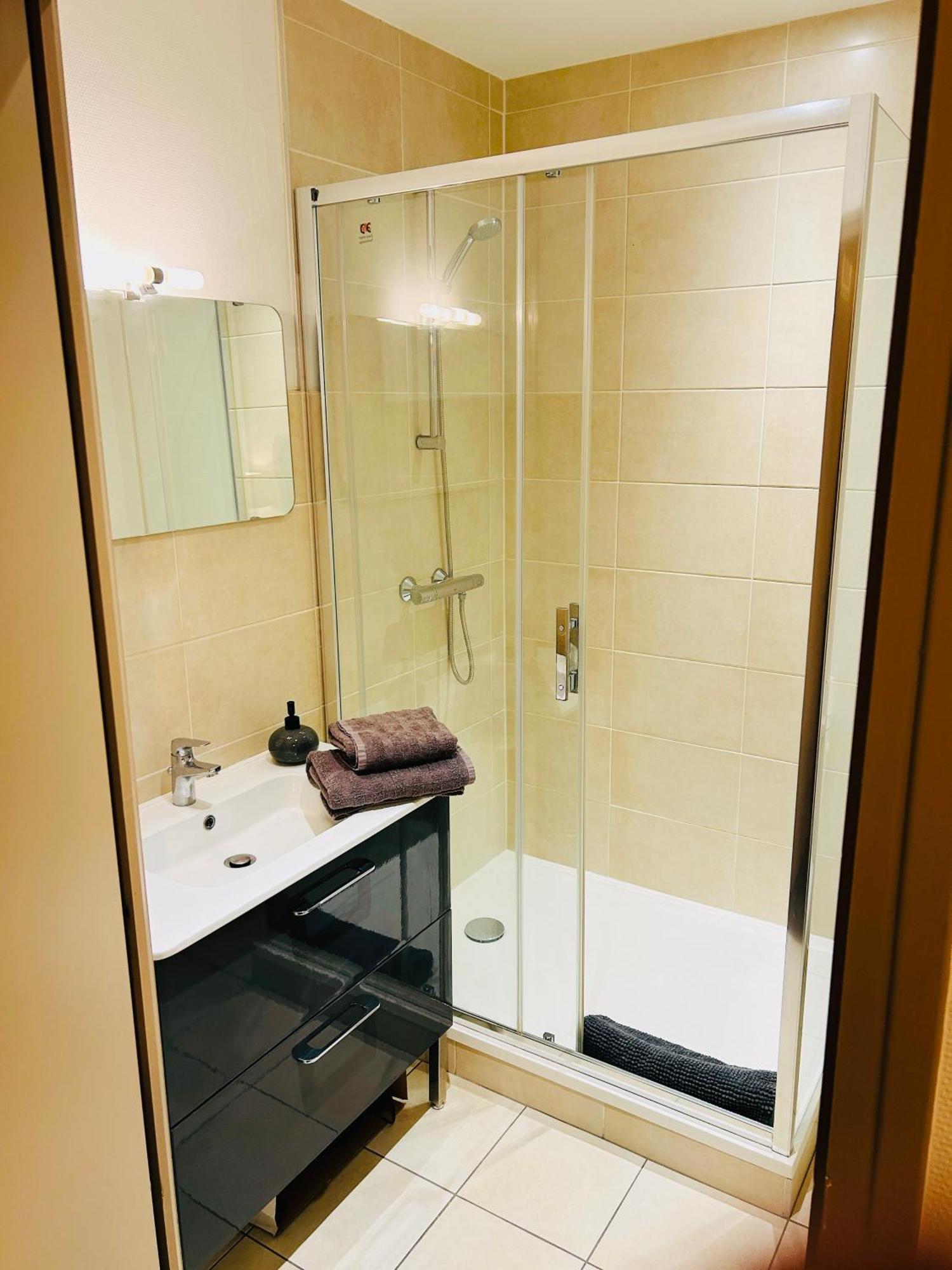 Le 2 - Grand Studio Caen Centre Port De Plaisance Экстерьер фото